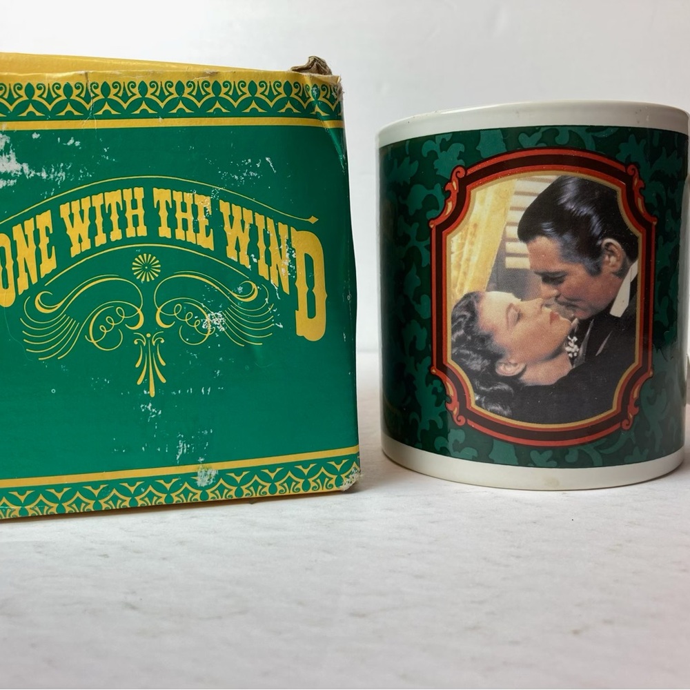 Heirloom Tradition Gone with the Wind Mug Embraced Coffee Cup With Box VTG 1989